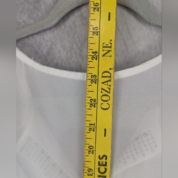 Charlie B Medium Blouse With Tank Made In Italy White With Floral Design - Picture 10 of 11